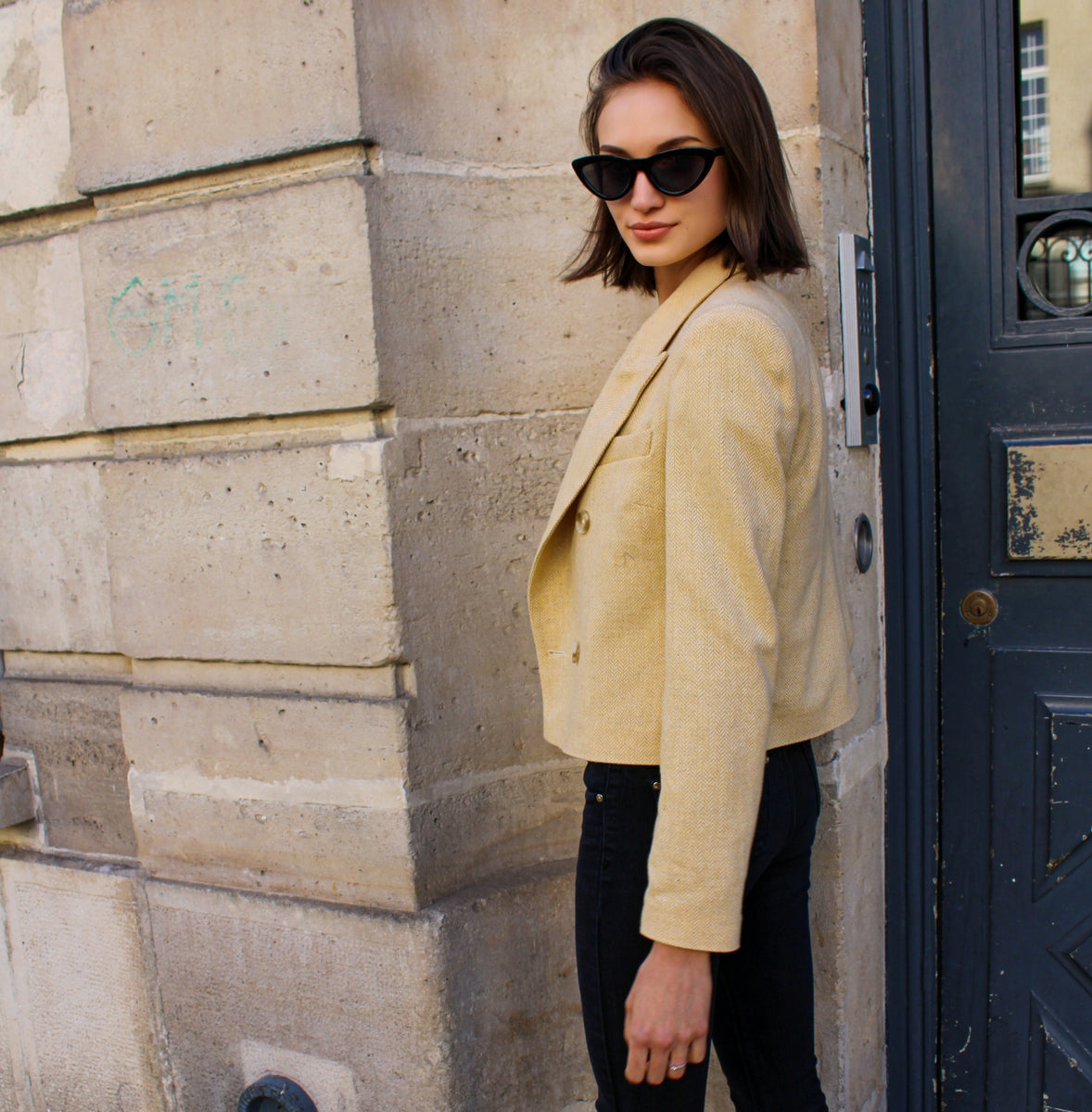 Must Have Veste Femme Courte qui transformera votre look LA JAQUETTE