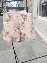 Charger l'image dans la galerie, Short Constance - Magie Floral Rose Pâle
