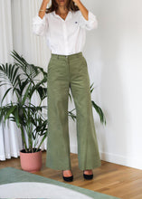 Charger l'image dans la galerie, Pantalon Agathe - Pistache Buttes-Chaumont