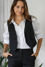 Upload image to gallery, Gilet Capucine - Noir Opéra
