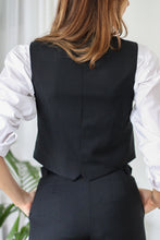 Upload image to gallery, Gilet Capucine - Noir Opéra
