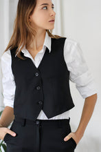 Upload image to gallery, Gilet Capucine - Noir Opéra
