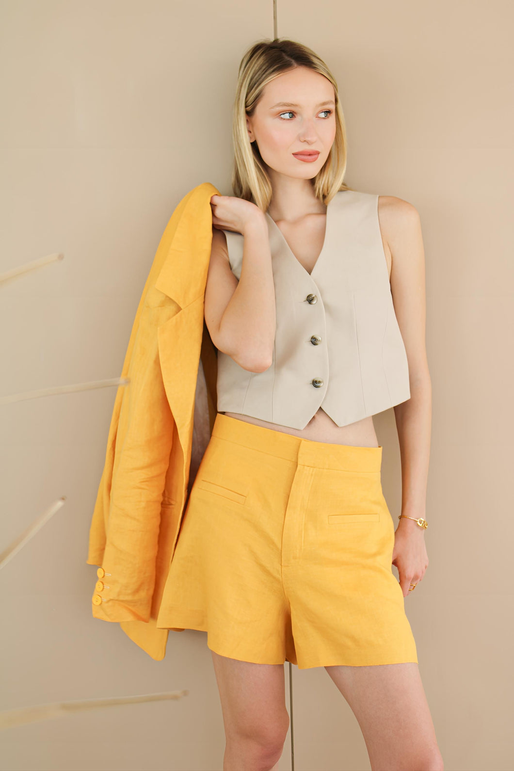 Constance Shorts - Tuileries Yellow